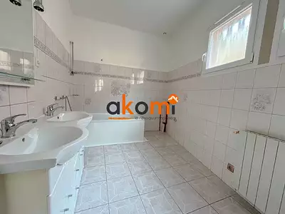 Immeuble, 297 m²