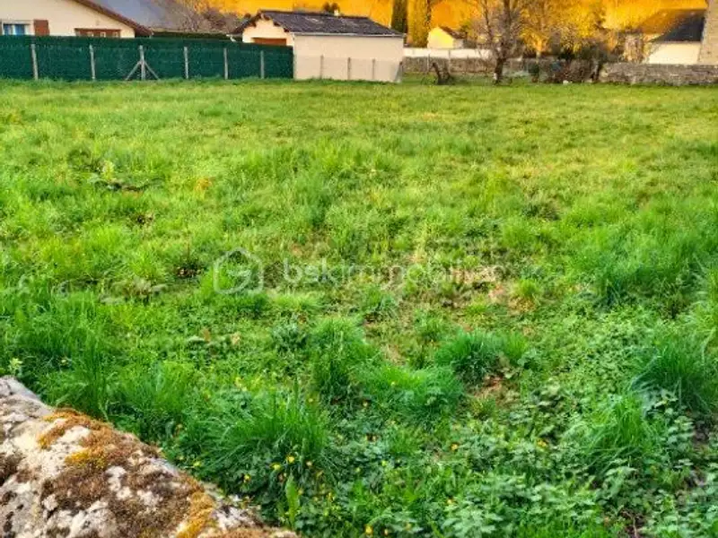 Terrain, 908 m²
