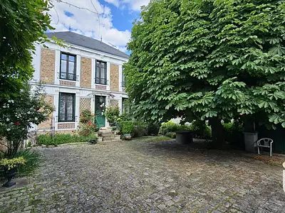 Maison, 240 m²