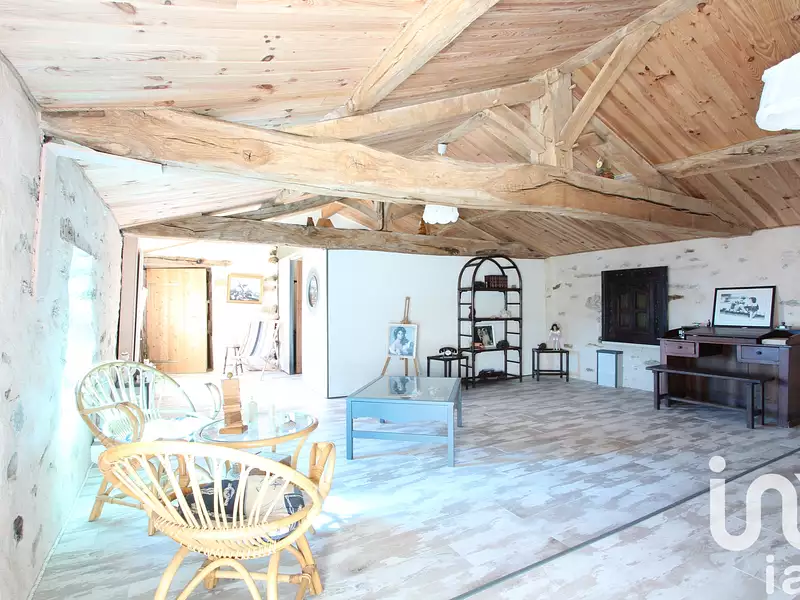 Maison, 218 m²
