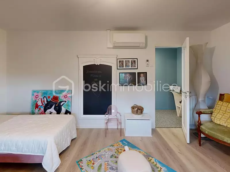 Maison, 213 m²
