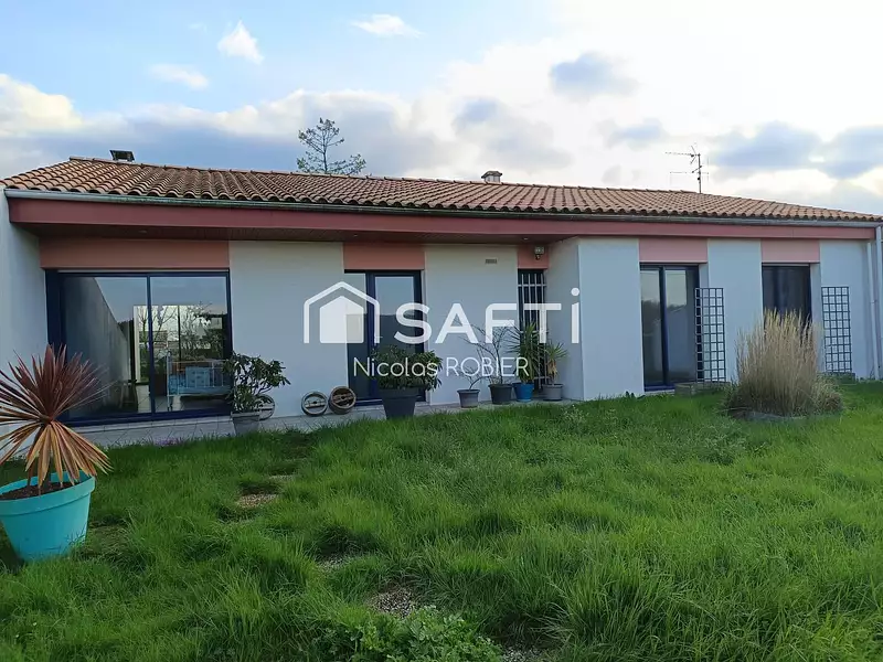 Maison, 146 m²