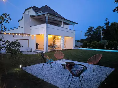 Maison, 308 m²