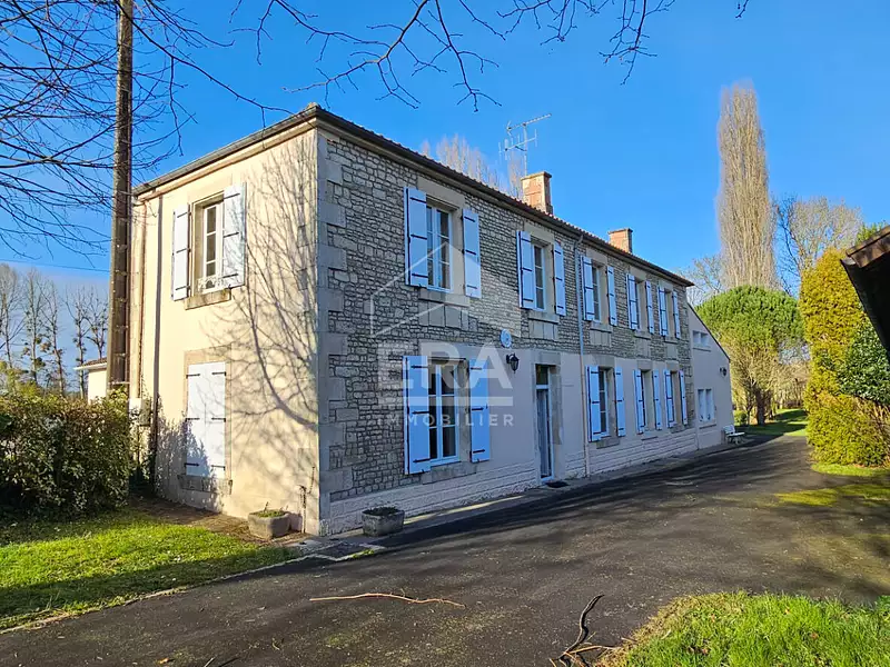 Maison, 219 m²
