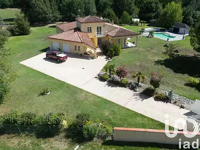 Maison, 243 m²