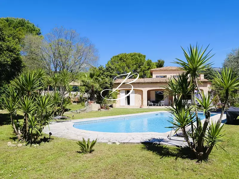 Maison, 200 m²