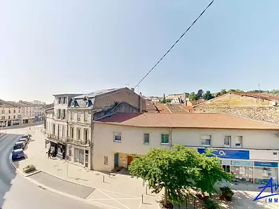 Immeuble, 698 m²