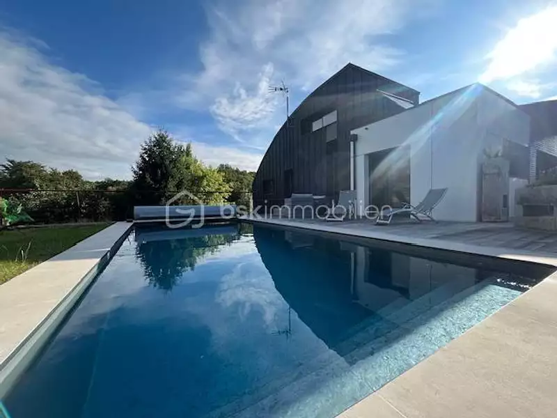 Maison, 203 m²