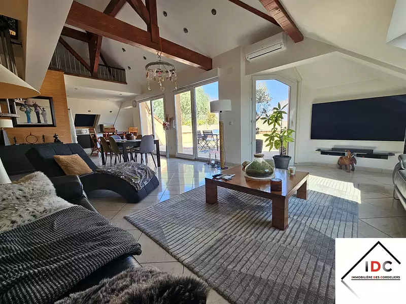 Appartement, 175,08 m²