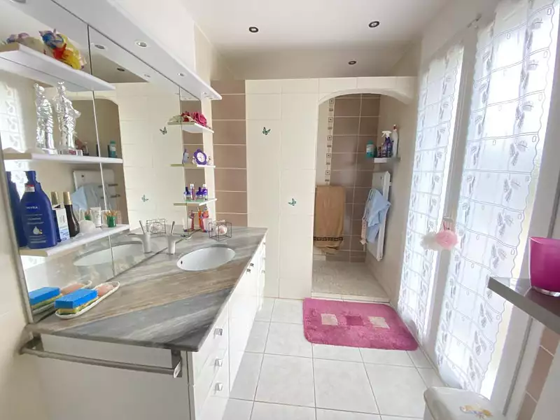 Maison, 141 m²