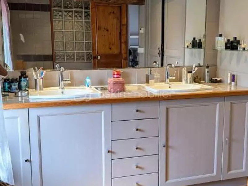 Maison, 210 m²