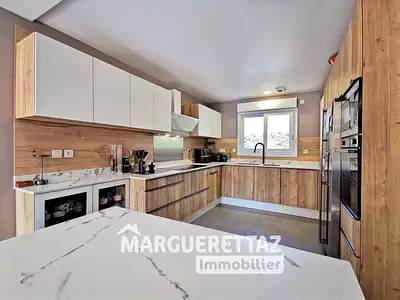 Maison, 352,81 m²