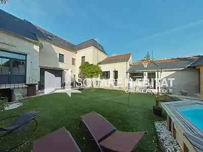 Maison, 251 m²