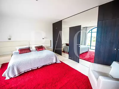 Maison, 650 m²