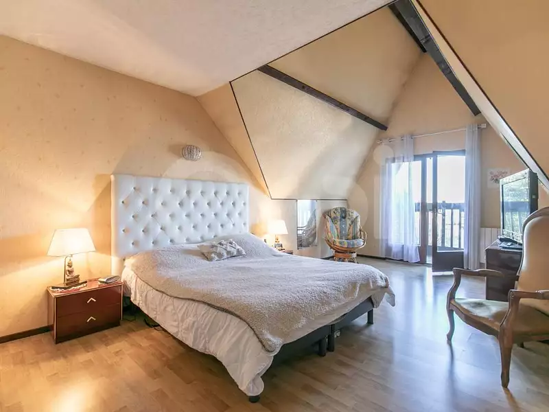 Maison, 166 m²