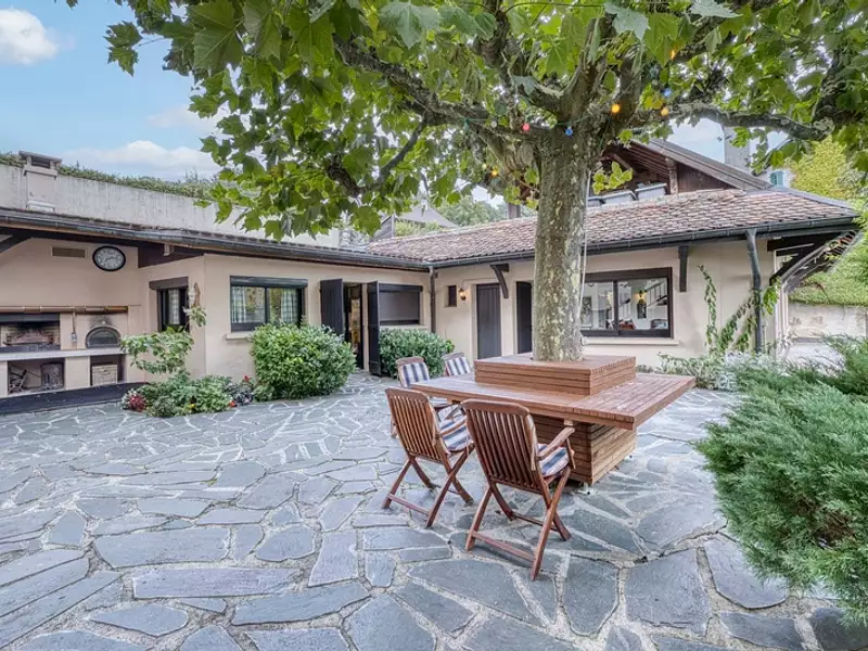 Maison, 388 m²
