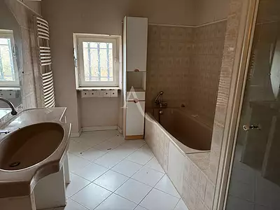 Maison, 226,85 m²