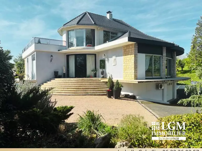 Maison, 288 m²