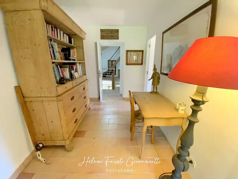 Maison, 235 m²