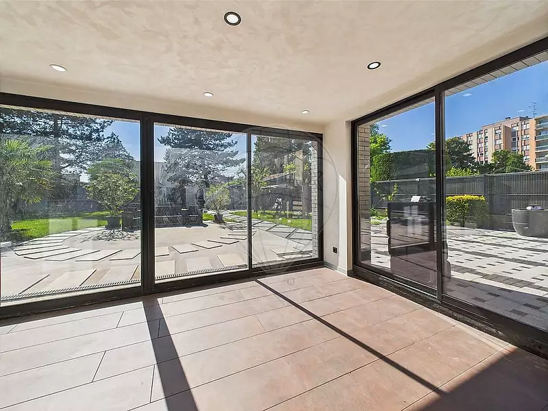 Maison, 255 m²