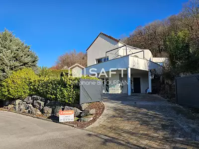 Maison, 148 m²