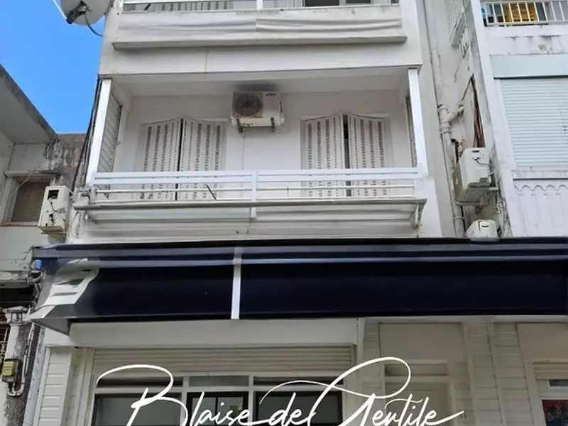 Immeuble, 182 m²