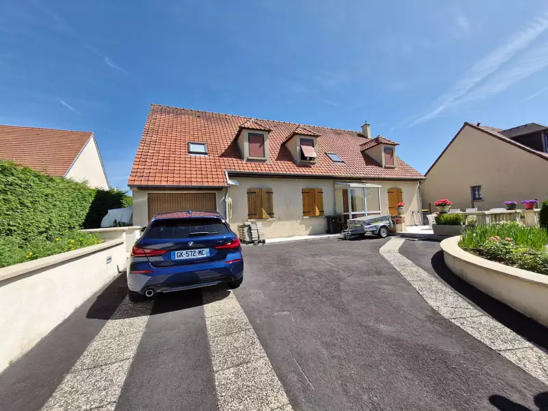 Maison, 200 m²