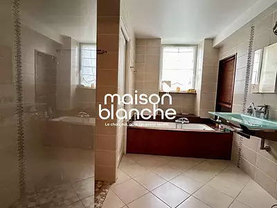 Maison, 252,56 m²