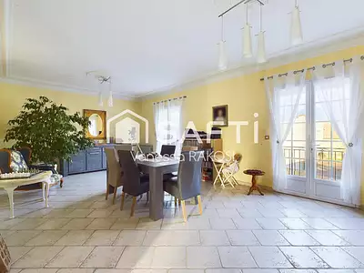 Maison, 360 m²