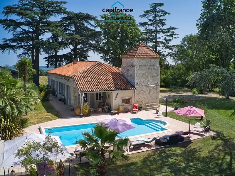 Maison, 210 m²