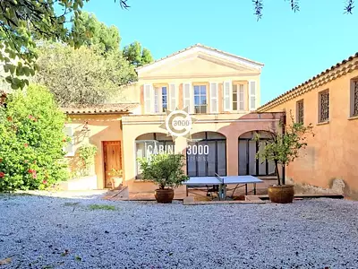 Maison, 300 m²