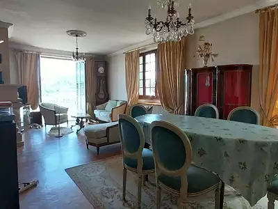 Maison, 221 m²