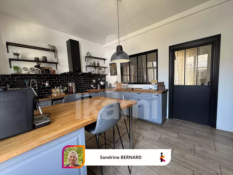 Maison, 227 m²