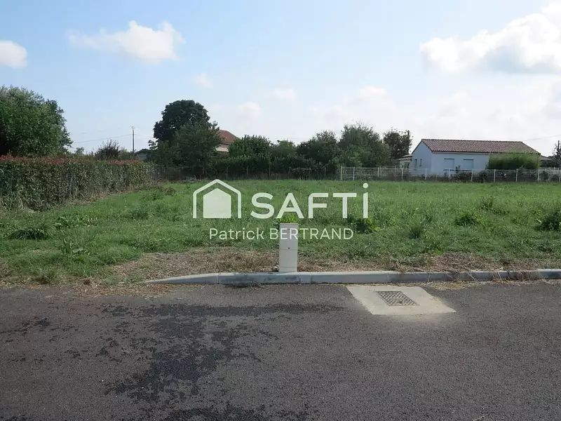 Terrain, 976 m²