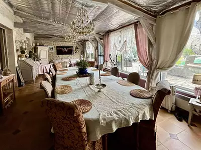 Maison, 1 300 m²