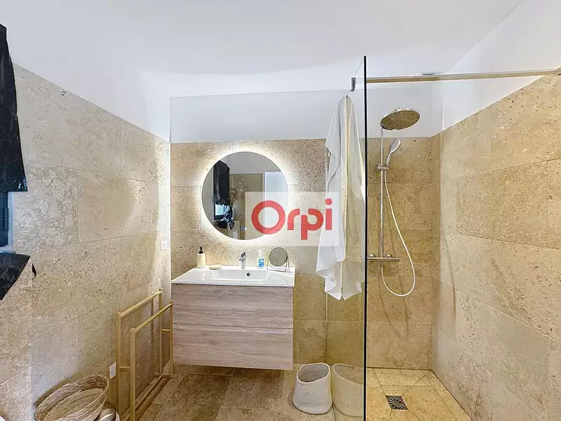 Maison, 163 m²