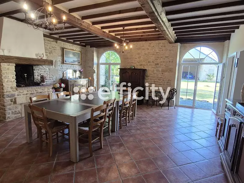 Maison, 495 m²