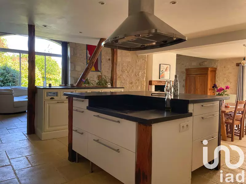 Maison, 235 m²