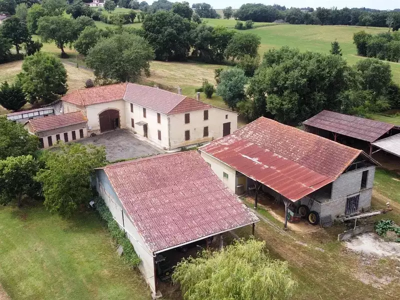 Maison, 235 m²