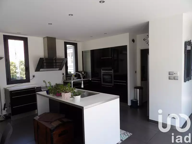 Maison, 191 m²