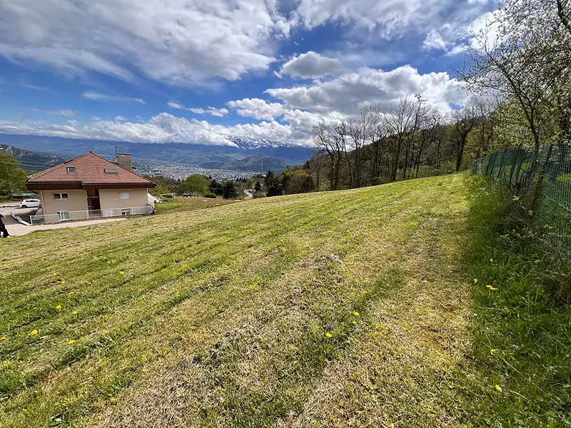 Terrain, 605 m²