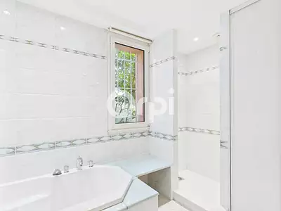 Maison, 289 m²