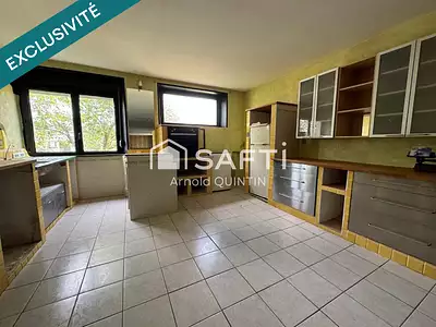 Maison, 285 m²