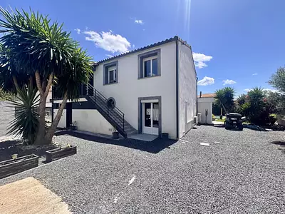 Maison, 225 m²