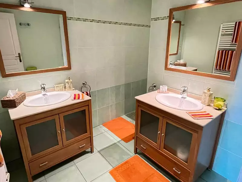 Maison, 645 m²