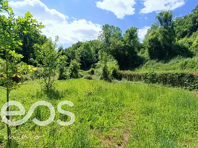 Terrain, 1 067 m²