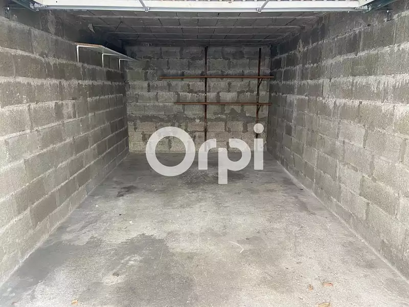 Parking, 16 m²