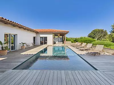 Maison, 325 m²