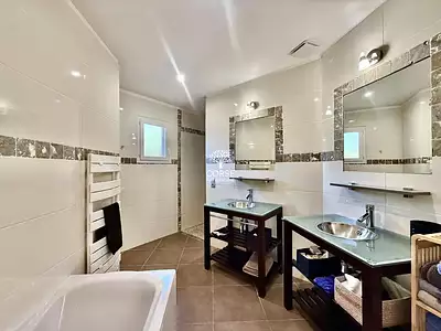 Maison, 201 m²
