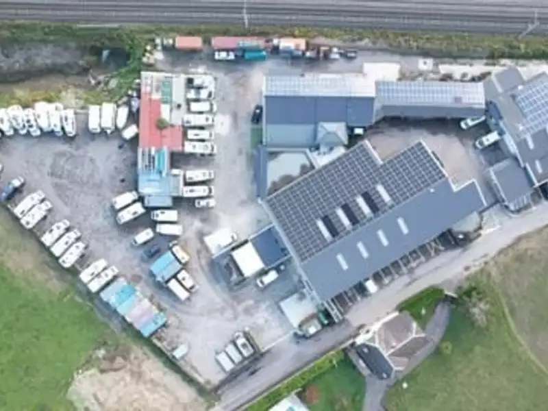 Terrain, 8 000 m²